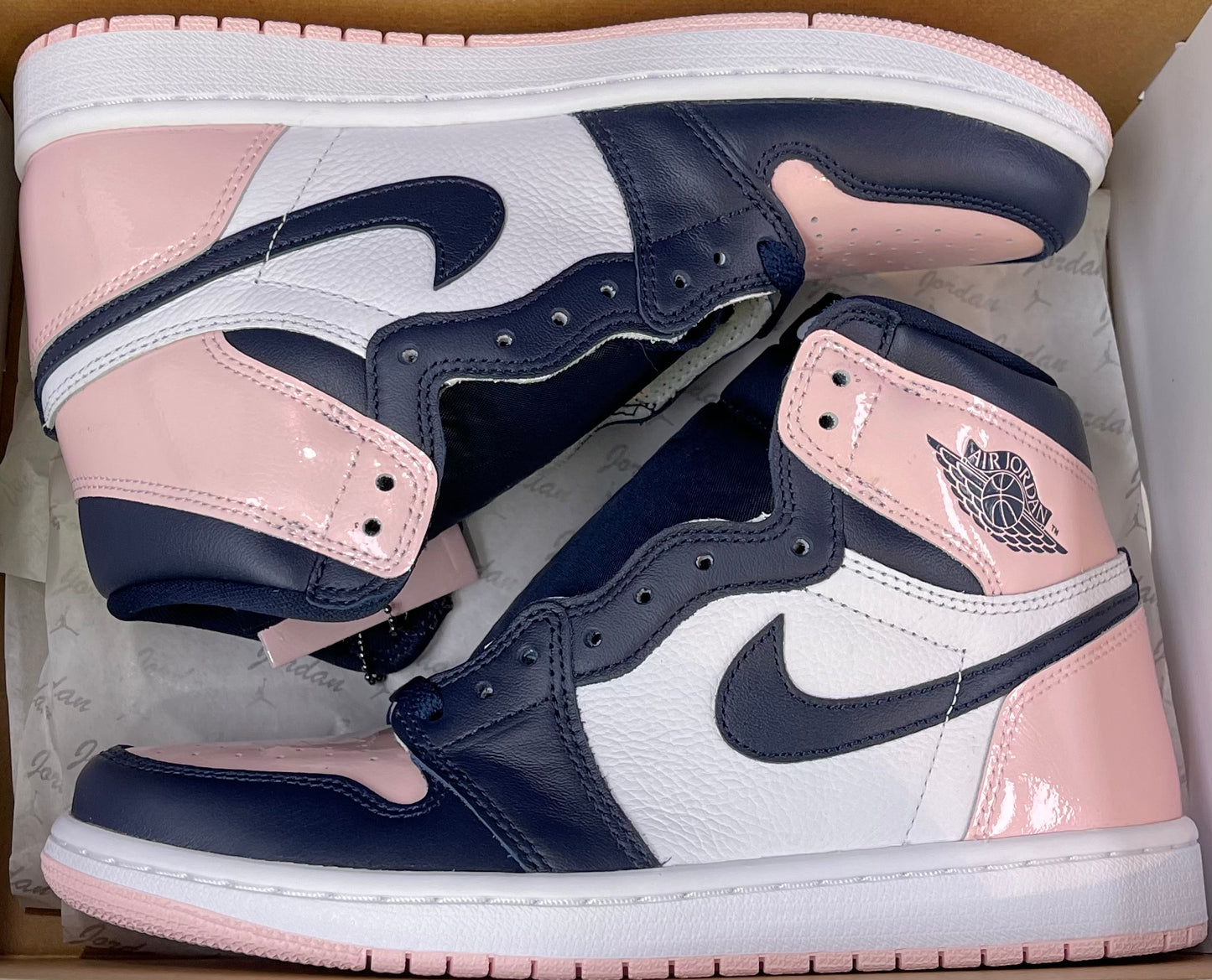 Air Jordan 1 Retro High OG "Atmosphere"