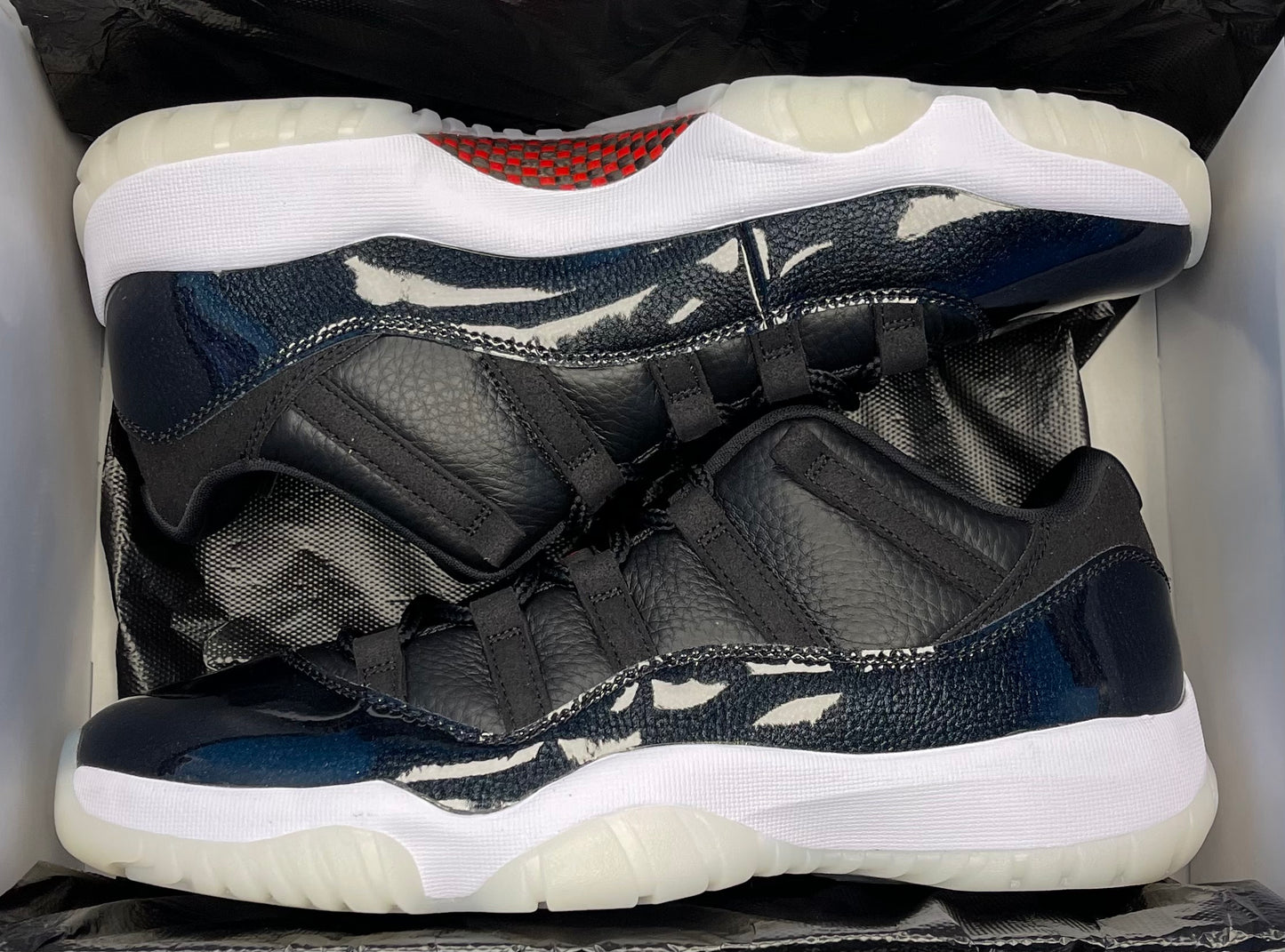 Air Jordan 11 Retro Low "72-10"