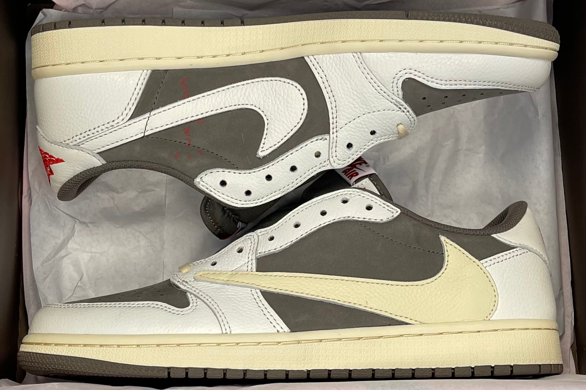 Travis Scott Air Jordan 1 Retro Low “Reverse Mocha”